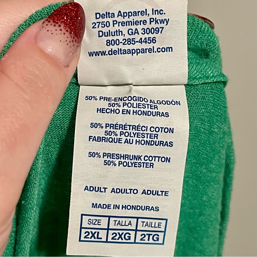 Green Snoopy “Official Mistletoe Tester” Christmas Graphic Tee | Size 2XL - Picture 4 of 4